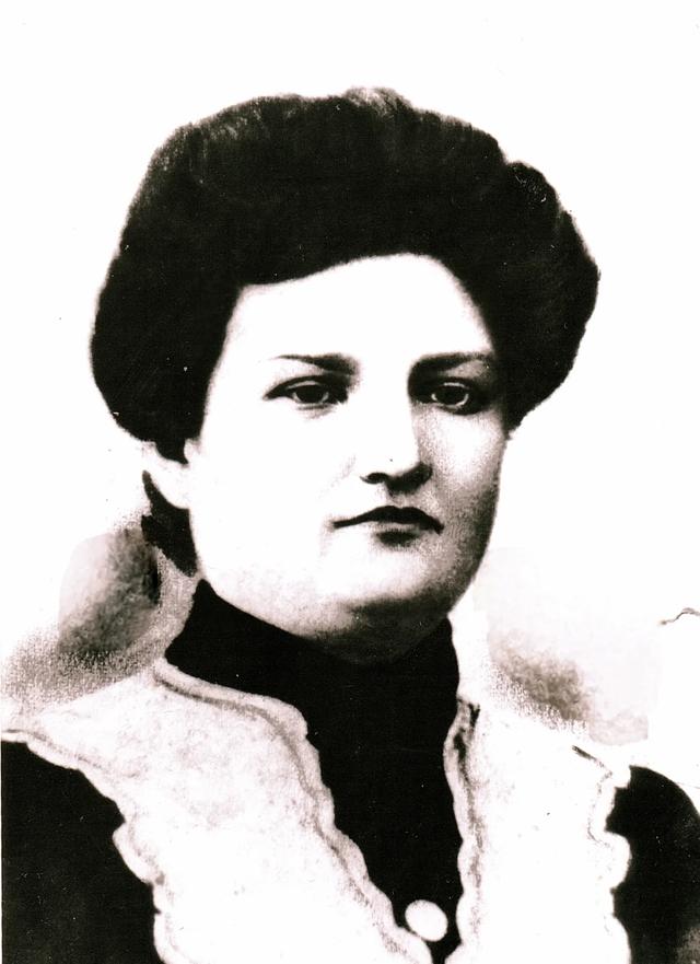 Сима (Шима) в молодости