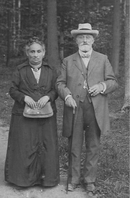 Шолом Лейбович Гордон с женой